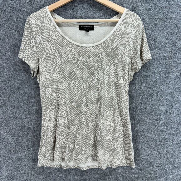 Banana Republic Tops - Banana Republic T-Shirt Women M Medium Gray Animal Print Short Sleeve Rayon